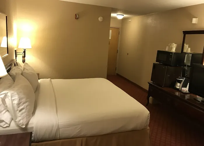 Hotel Express By Ihg Metropolis