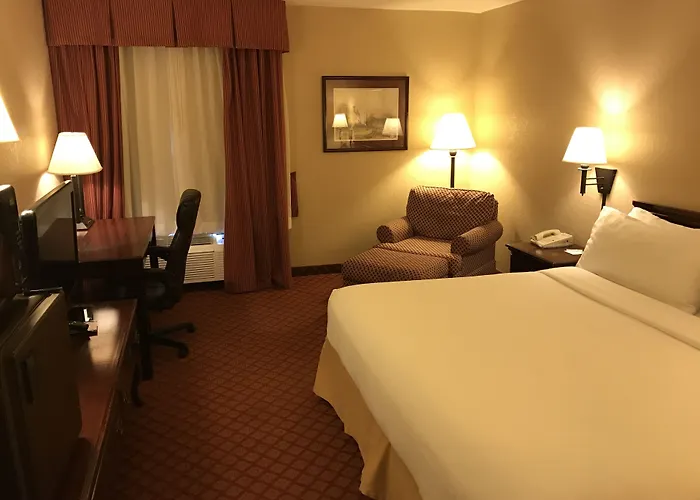 Express By Ihg Hotel