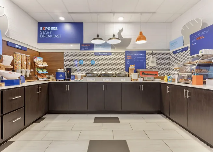 Express By Ihg Hotel Metropolis